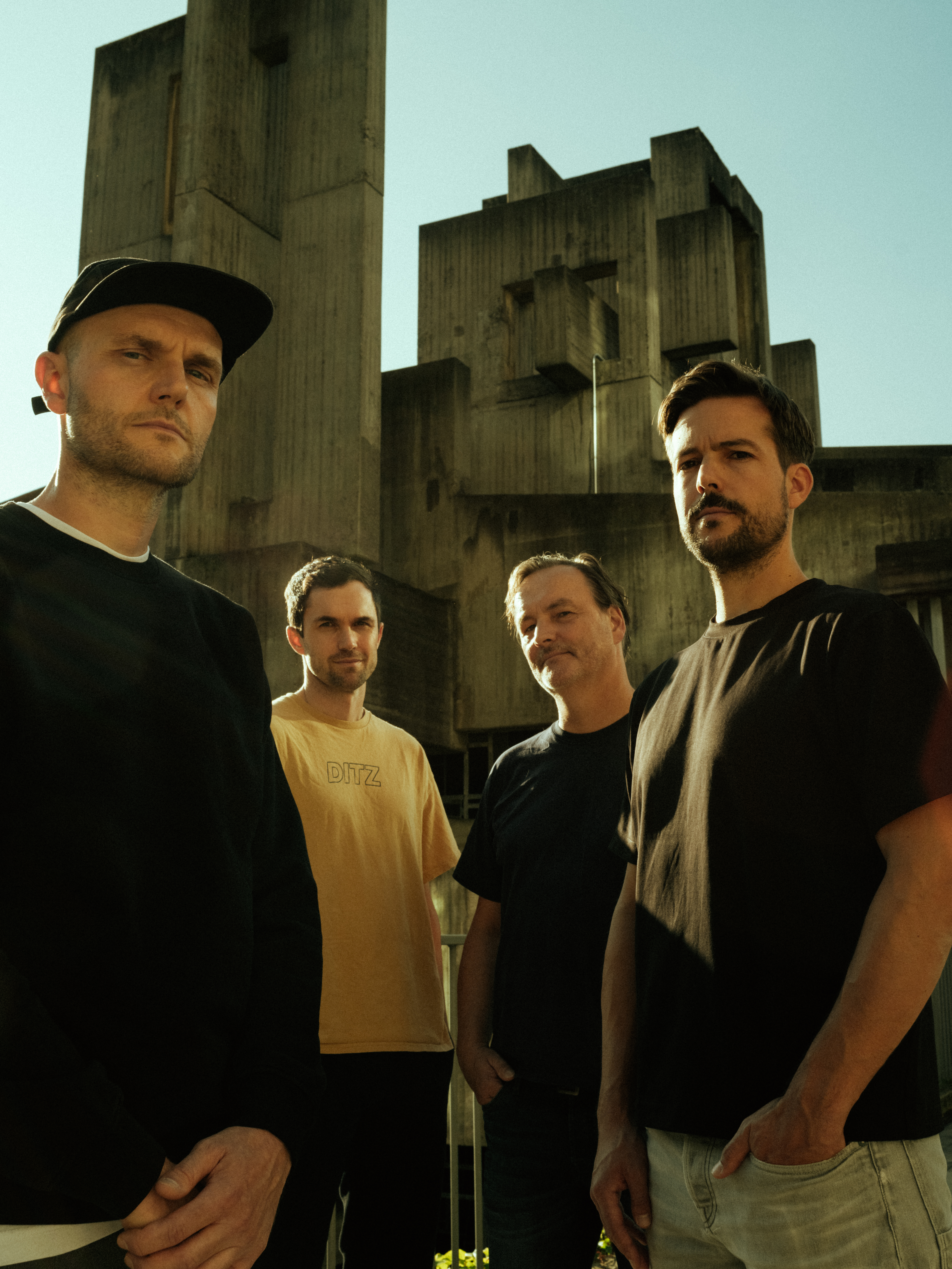 TV Cult [Köln] / Lower Slaughter [Brighton] / Carroser [Antwerp]