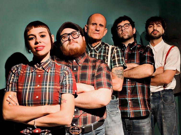 Los Fastidios, Bordkapelle Ackermann